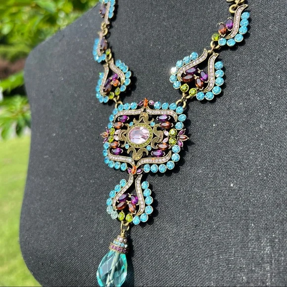 Heidi Daus Dramatic Swarovski Crystal Necklace - Picture 5 of 14